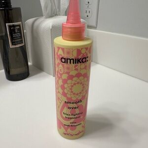 Amika Smooth Over Frizz Treatment